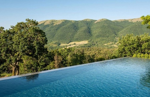 Antognola Villa | 280 m² Villa ∙ 4 bedrooms ∙ 8 guests