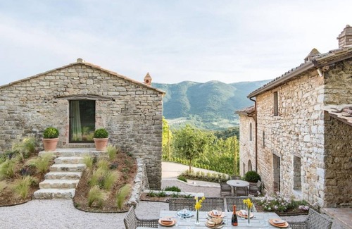 Antognola Villa | 280 m² Villa ∙ 4 bedrooms ∙ 8 guests