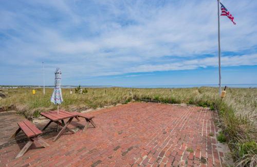 Sagamore Beach House | 283 Phillips Road Sagamore Beach - Cape Cod