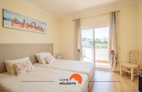 Alpouvar House | #297 Espaçosa Vivenda V5 by Home Holidays
