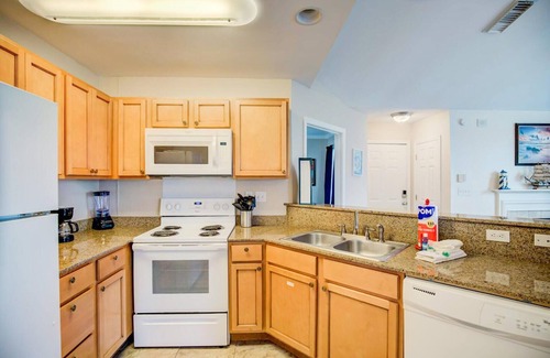 Gulf Shores Apartment | 2b/2b w/Pool & Tennis Court, Sleeps 6