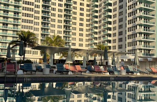 Mid Beach Apartment | 2bd Oceanfront Ste OceanView w/balcony, Pool, nearby dining, beach access