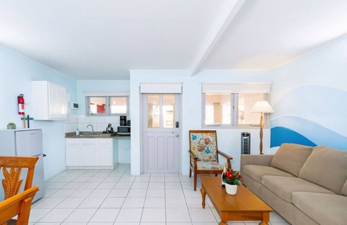 Boegoeroei Apartment | 2BR 1BA Ground Level in the Heart of Aruba ~ Pool