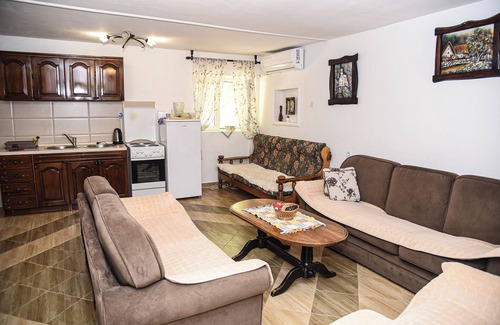 Danilovgrad Municipality Apartment | 2BR Apartment Forest Paradise