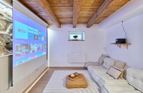 Colmar Apartment | 2BR Apartment near Colmar Centre - Boho Style, Hidden Room, Free Parking
