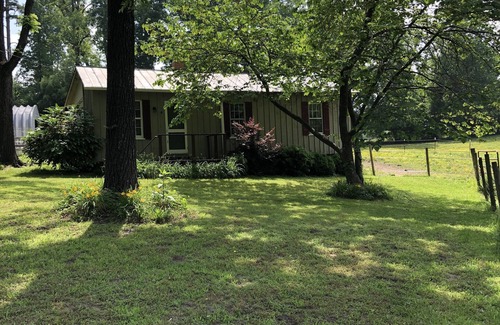 Greensboro House | 2BR Country Relaxation on Small Horse Farm-Convenient location -New King Bed!