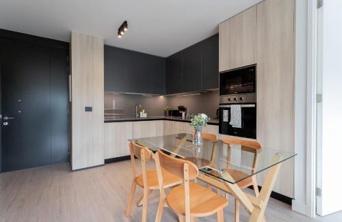 Apoquindo Apartment | 2BR near Arauco Park & Apoquindo