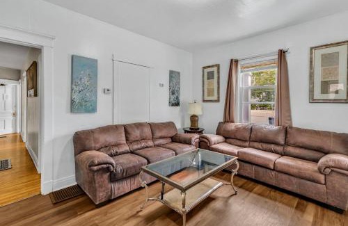 Oneonta Apartment | 2nd Base Apt 1 All Star Baseball Rentals