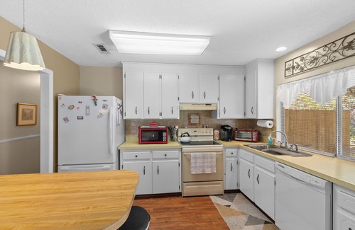 Dothan House | 3/1.5 Moms Place