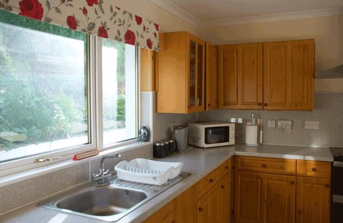 Damnaglaur House | 3 Bed Bungalow - Sleeps 6 - Pet Friendly - Parking