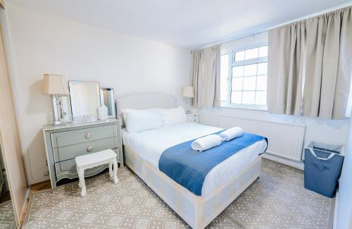 Pentwyn House | 3 Bed House With Free Parking, Garden & Fast Wifi