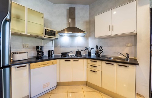 Nong Kae Villa | 3 Bed Pool Villa - S102