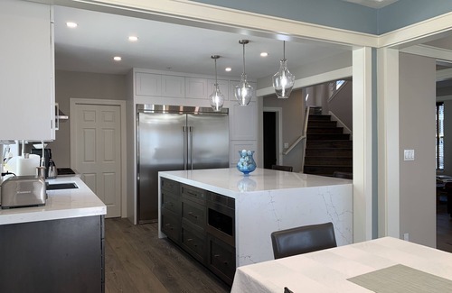 Half Moon Bay House | 3 Bedroom/3 bath Ocean View w/private Hot Tub, long term ok