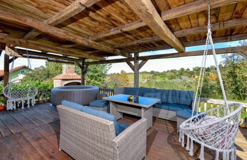 Popovaca House | 3 bedroom accommodation in Popovaca