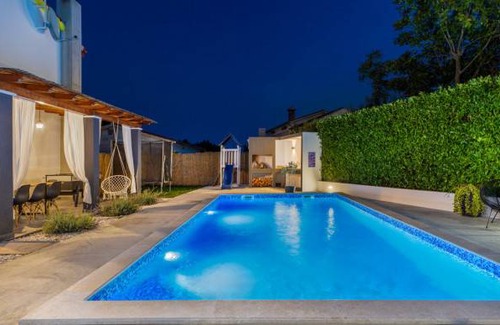 Rezanci Apartment | 3 bedroom accommodation in Svetvincenat