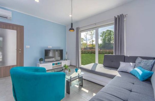 Grzini House | 3 bedroom accommodation in Zminj