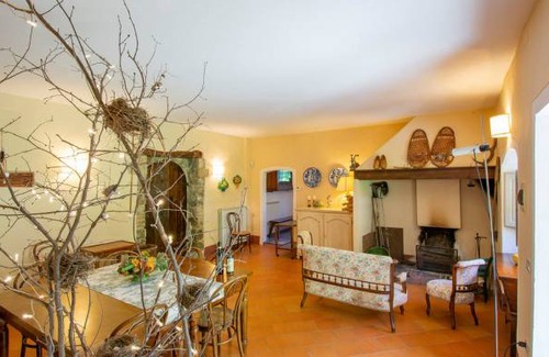 Vaiano House | 3 bedroom accommodation in Vaiano