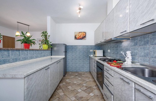 Tupljak House | 3 bedroom amazing home in Podpican