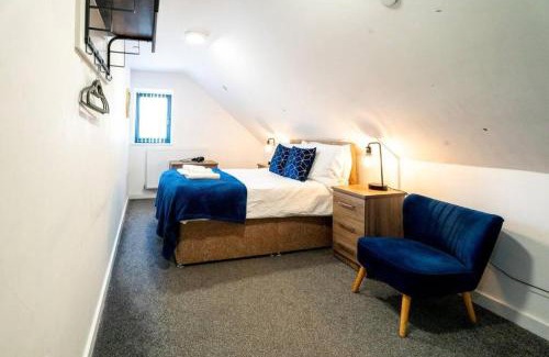 Roath Apartment | 3 Bedroom Apartment, Walking Distance to Centre & Amazing Food at your door step
