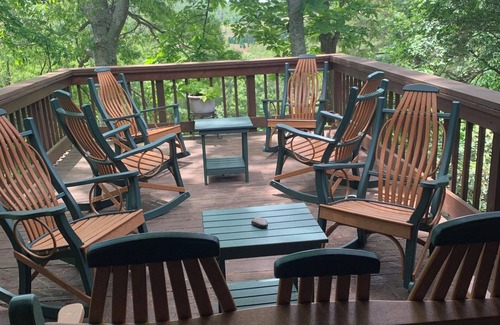 Fleetwood Cabin | 3-bedroom cabin in peaceful Fleetwood with WiFi, AC. Enjoy nature