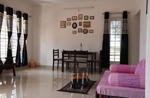 Thalayathimund House | 3-Bedroom Cottage for 9, by GuestHouser 68730