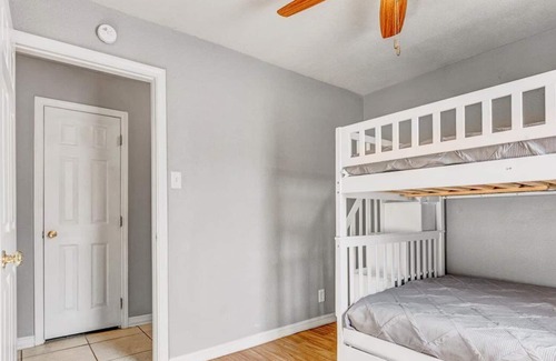 Groves House | 3 bedroom home in Groves with fenced yard