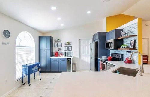 Sunridge Woods House | 3-bedroom house in cool Davenport with AC