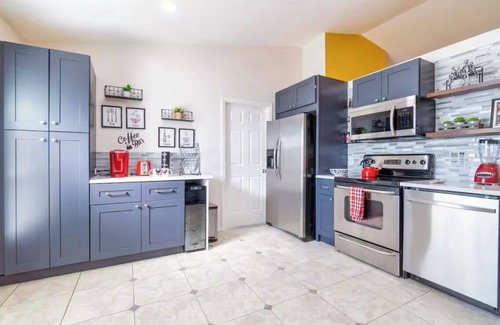 Sunridge Woods House | 3-bedroom house in cool Davenport with AC