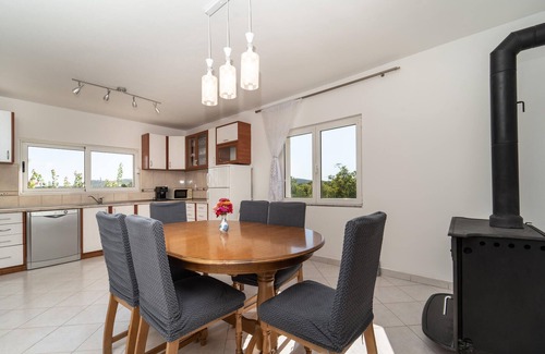 Velim Apartment | 3 bedroom nice apartment in Radasinovci