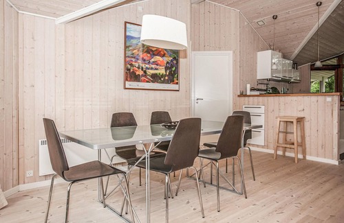 Hoeve Strand House | 3 bedroom nice home in Fårevejle