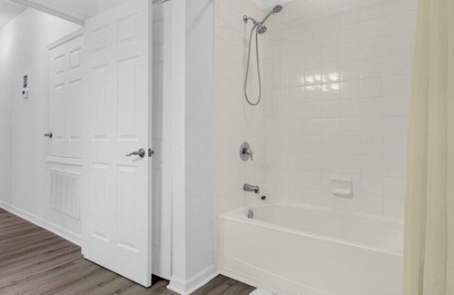 Galilee House | 3 Bedrooms/ 2 Bathrooms Lucaya Village (26-102)