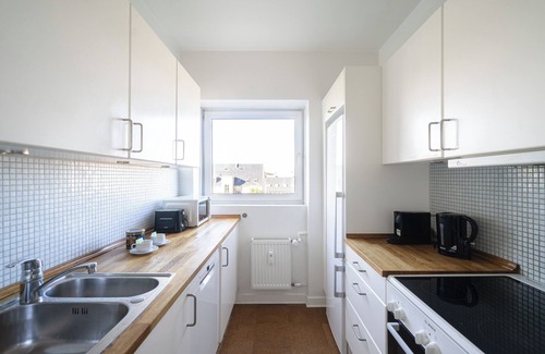 Frederiksberg C Apartment | 3-BR in a top Frederiksberg location - 181