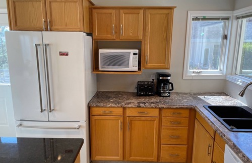 Central Okanagan House | 3 BR Upper Floor With Massive Lake view