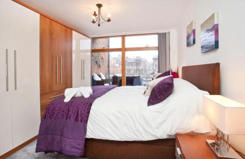 York House | 3 Emperors Wharf with Stunning River Views