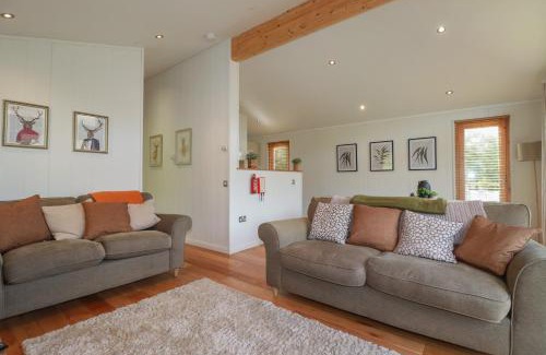 Looe House | 3 Hedgerows