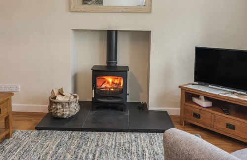 Kelso Cottage | 3 HOSELAW FARM COTTAGES, character holiday cottage in Kelso