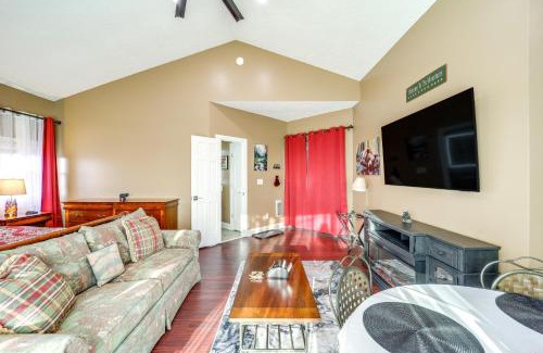 Beech Mountain Apartment | 3 Mi Beech Mtn Resort Cozy Studio with Deck and View!