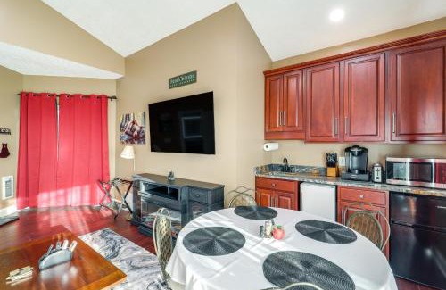 Beech Mountain Apartment | 3 Mi Beech Mtn Resort Cozy Studio with Deck and View!