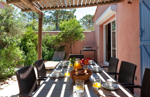 Cala Rossa House | 3 minutes walk to the beach of cala rossa 4 villas standing pool area