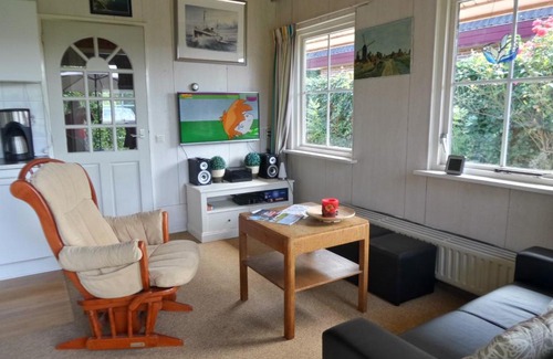 Anjum House | 3 pers Waterfront Swedish house w Sauna, Modern kitchen and Private terrace