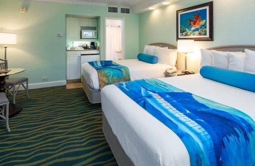 St. Pete Beach Hotel | 3 Spacious Deluxe Rooms at RumFish Beach – Ideal for Families & Beach Getaways