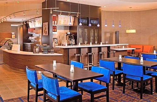 Harbor East Hotel | 3-Star Hotel ∙ Courtyard by Marriott Baltimore Downtown/Inner Harbor