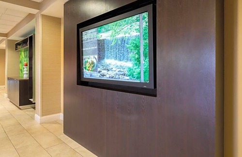 Monroe Hotel | 3-Star Hotel ∙ Courtyard Monroe Airport