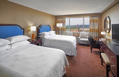 Downtown West Hotel | 3-Star Hotel ∙ Sheraton Inner Harbor Hotel