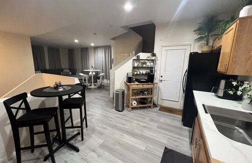 Las Vegas House | 3 Story Luxury House - perfect for family getaway