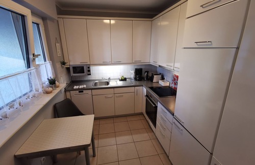 Bad Wilhelmshoehe Apartment | 3-zi. Erdgeschosswohnung,wilhelmshöher Alle,separater Eingang,terrasse,5min Tram