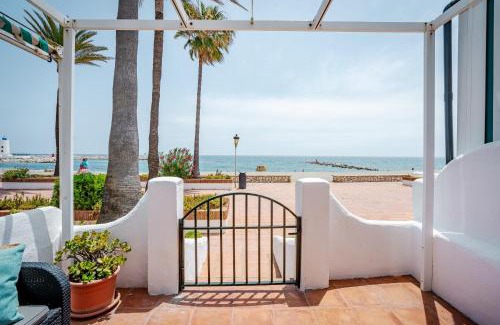 Castillo de Sabinillas Apartment | 30 Beachhouse 15m beach sea Duquesa Manilva Andalucia
