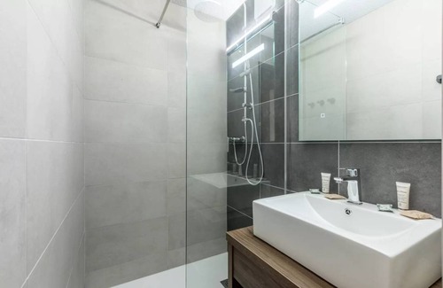Arc-2000 Hotel | 30 m² Hotel ∙ 2 bedrooms ∙ 4 guests
