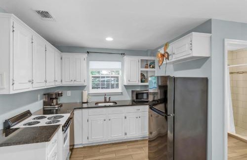 Santa Rosa Beach House | 30A Blue Lake Cottage