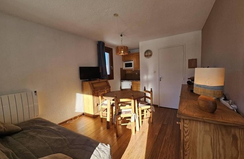 Plan Peisey Apartment | 30m from ski slopes, 3rd floor, balcony, tv, ski locker, 30m², Peisey-Vallandry